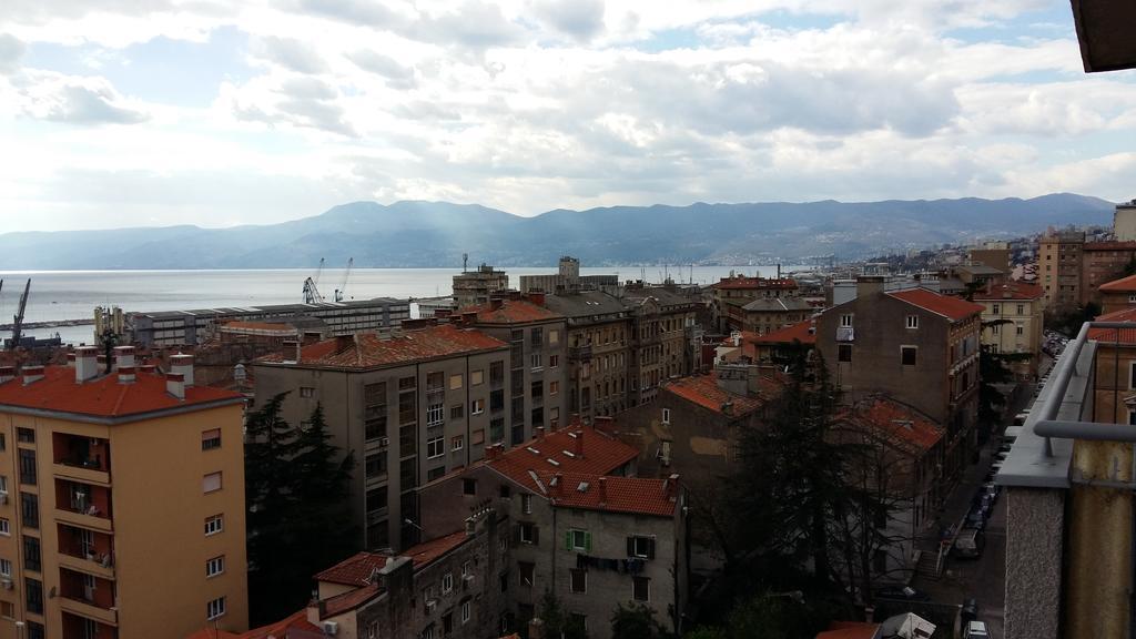 Apartment Moni Rijeka Exterior foto